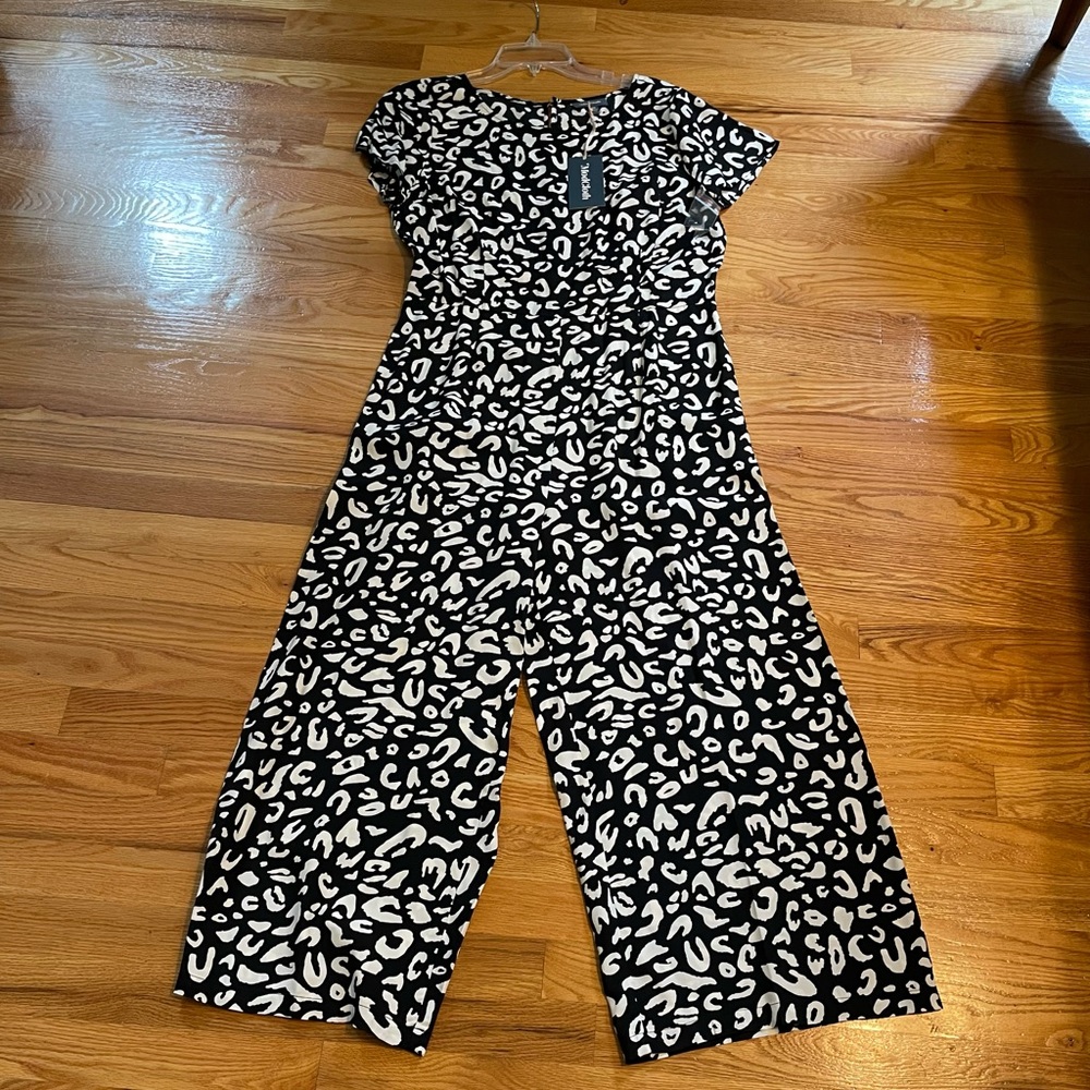 Modcloth Black and White Jumpsuit - Picture 5 of 9